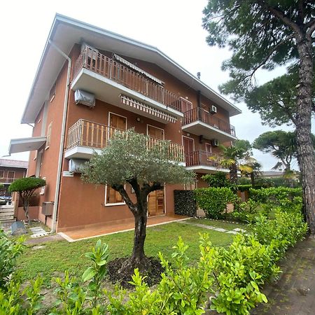 Cond Giardino Apartment Lignano Sabbiadoro Luaran gambar