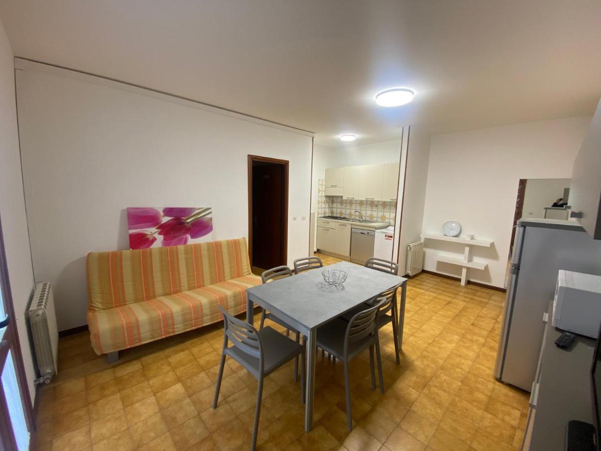 Cond Giardino Apartment Lignano Sabbiadoro Luaran gambar